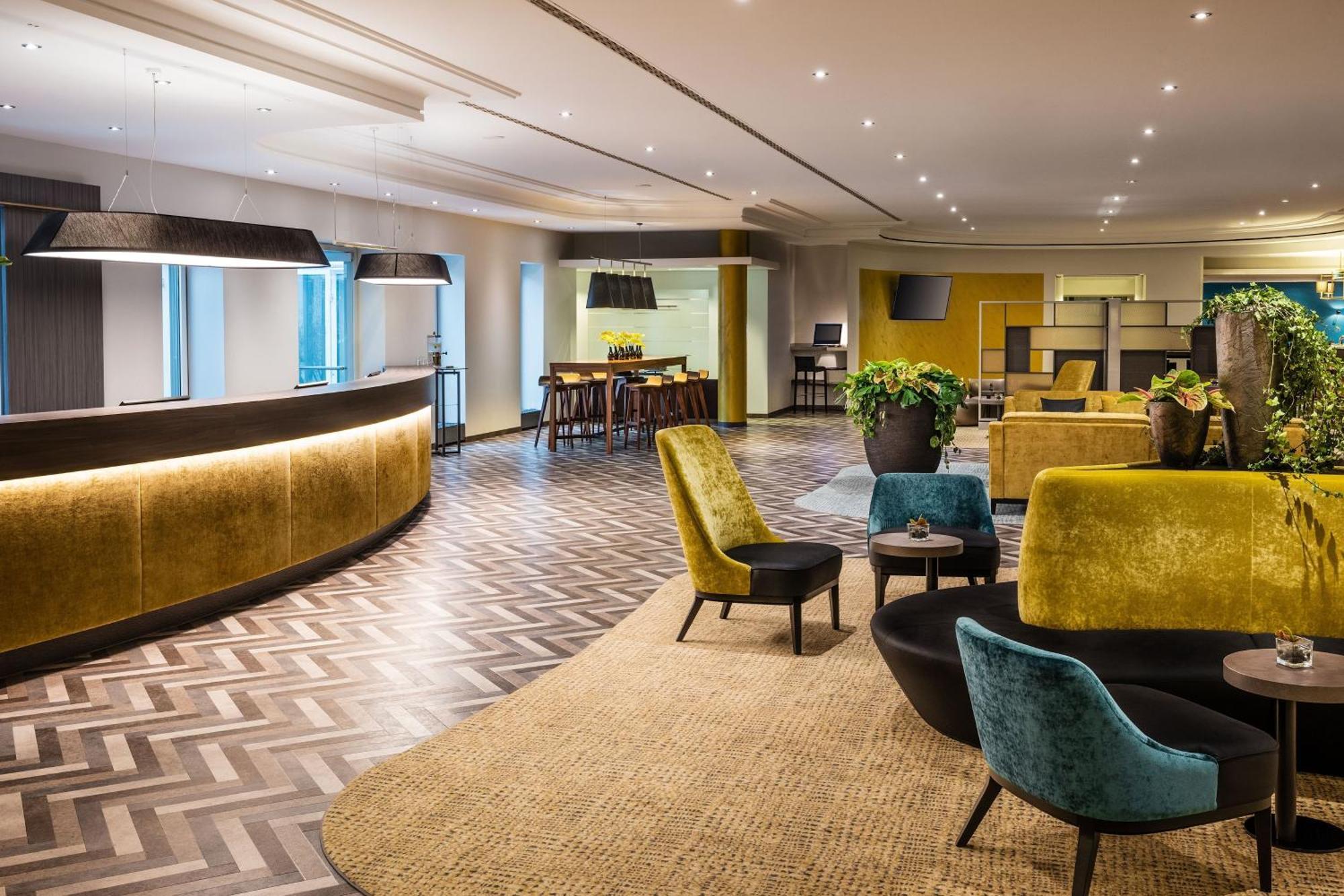 Sheraton Duesseldorf Airport Hotel — Foto’s 1